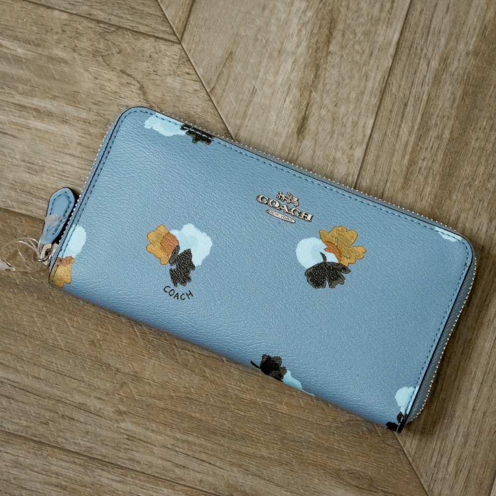NWT COACH floral zip wallet Brand NEW